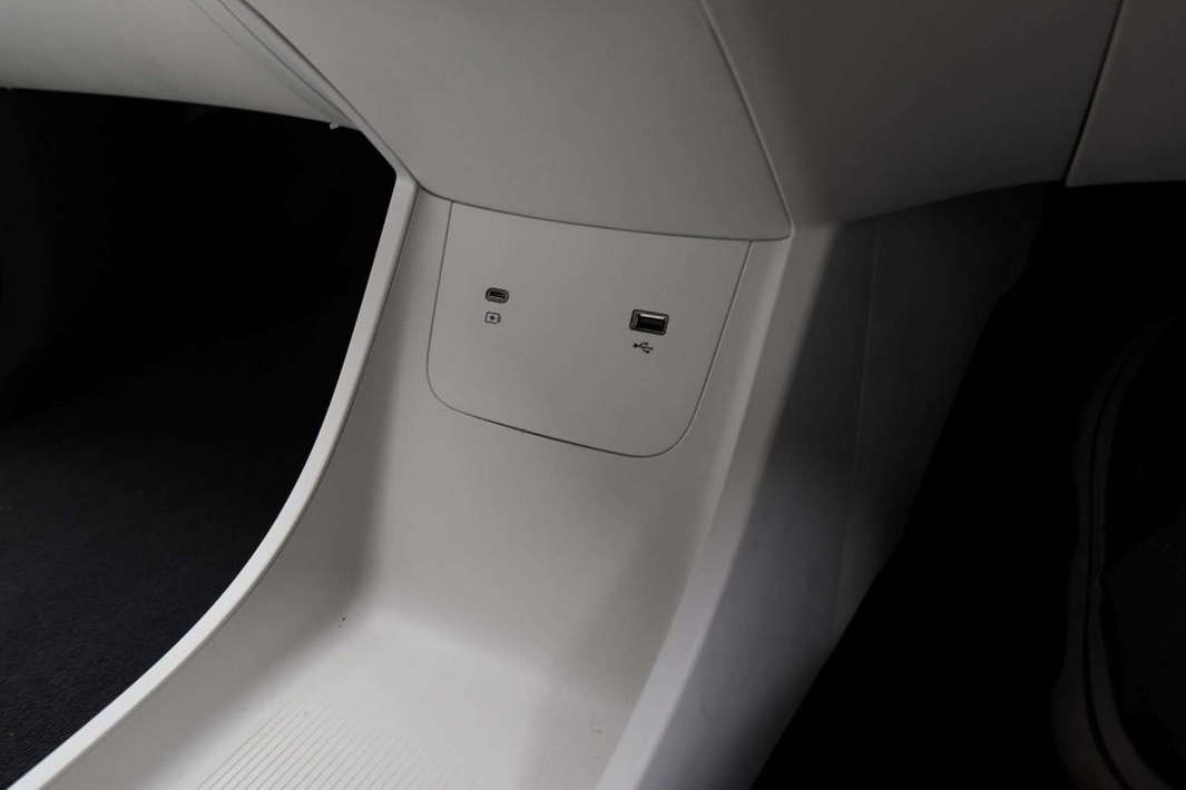 Proton e.Mas 5 Gallery Image